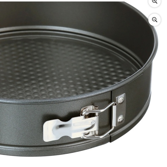 Set of 3 Non-Stick Carbon Steel Springform Cake Pans 8” 9” 10” - Picture 8 of 11